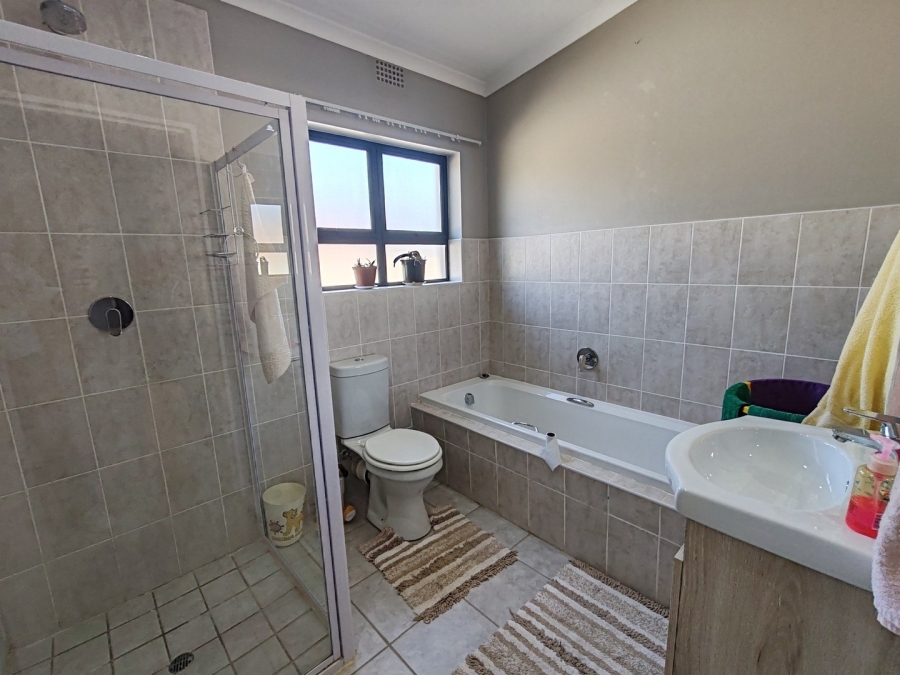 2 Bedroom Property for Sale in Van Der Hoff Park North West